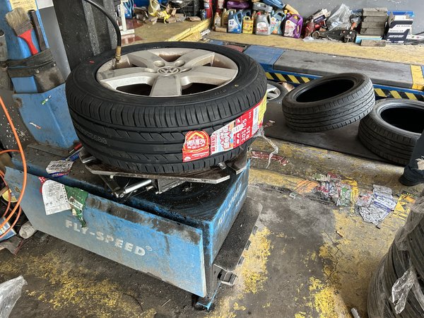 更换囯产朝阳Sa37  205/55/r16 91v