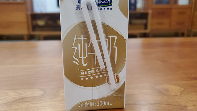 温氏牧场 3.2g蛋白质 纯牛奶