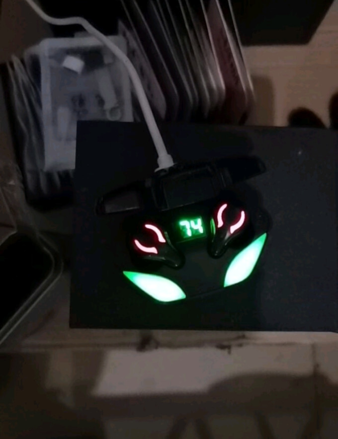 鸢狮蓝牙耳机
