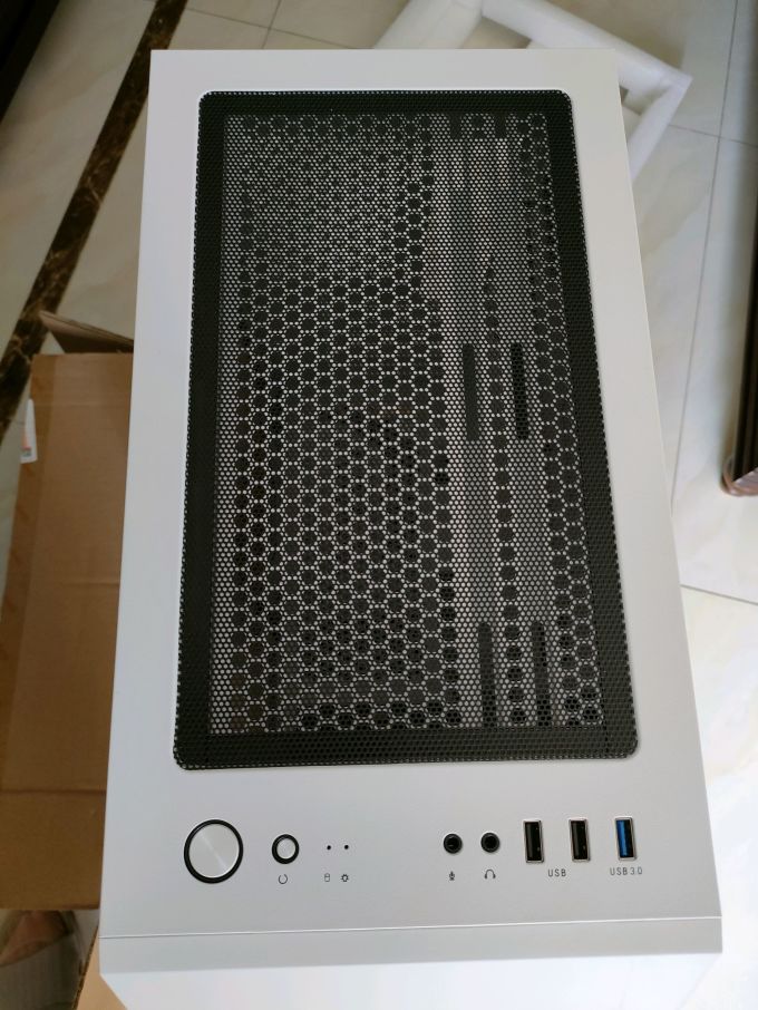 鑫谷直男白色机箱,为啥叫直男?直女也爱!