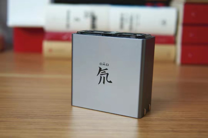 努比亚充电器
