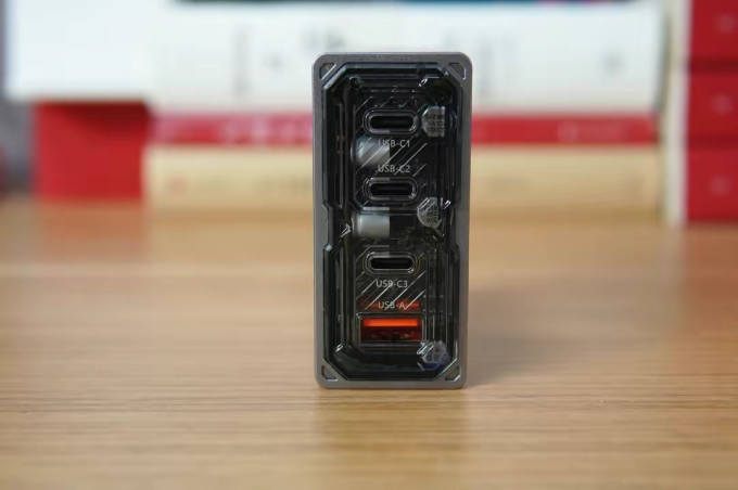 努比亚充电器