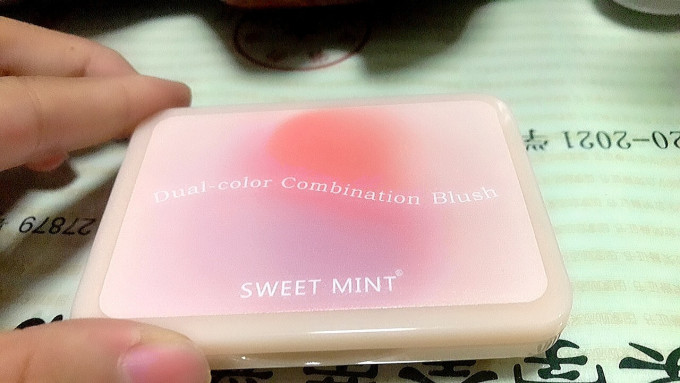 腮红