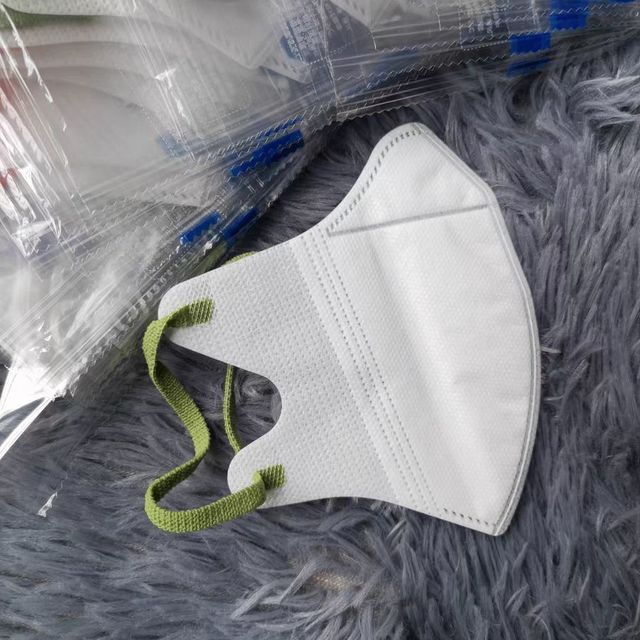 戴着口罩真的不用化妆哦！