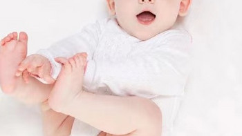 宝宝用的纸尿裤和拉拉裤有什么区别，如何选择纸尿裤