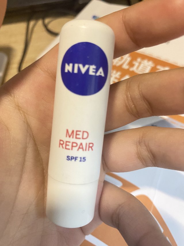 冬天就得涂妮维雅的唇膏