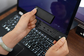 奥睿科PWM2口袋硬盘兼顾便携和性价比