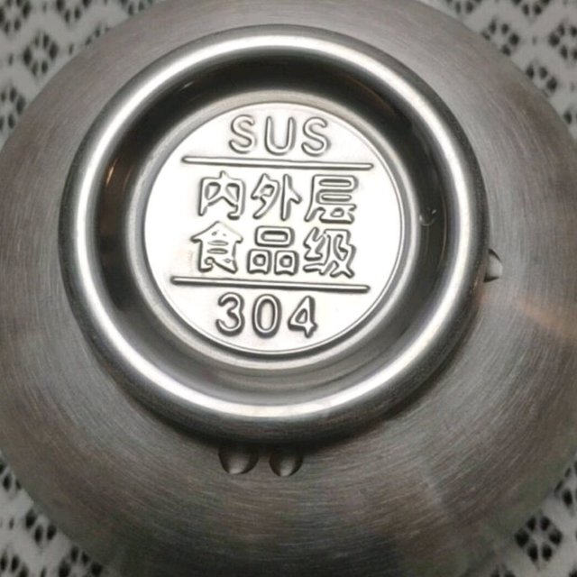 
买的这款碗好漂亮，质量很好，是304食