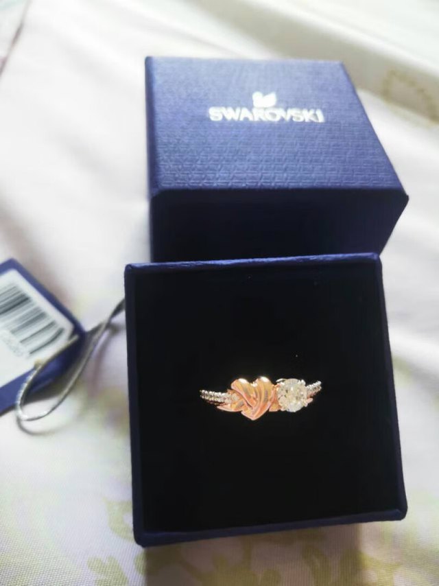 终于等到你，将近一个月！老婆很喜欢！