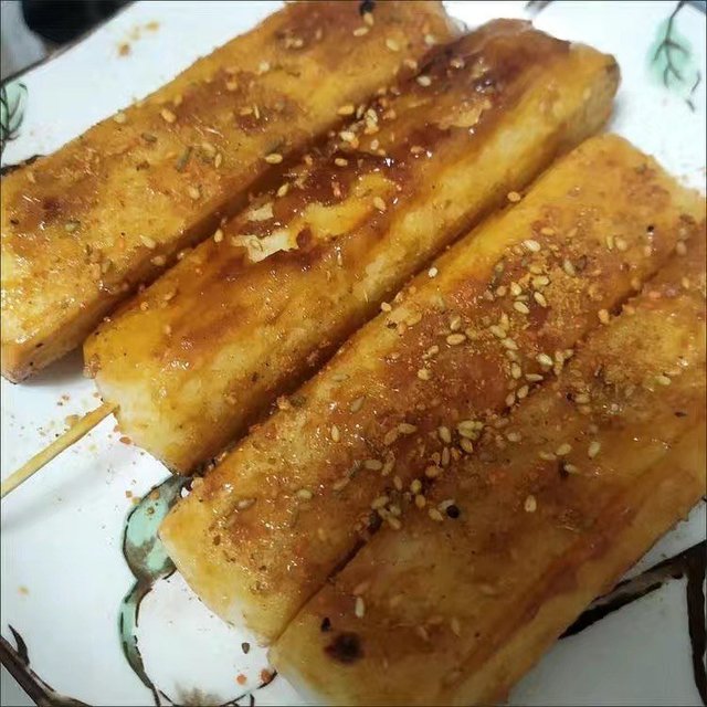小吃摊爆款脆皮小年糕.