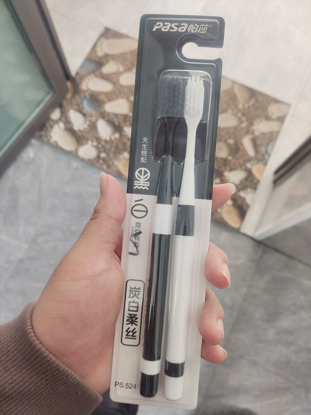 刷毛很软有质感用起来很方便