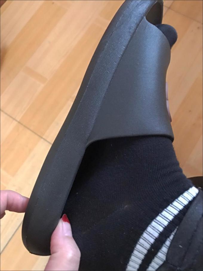 居家拖鞋