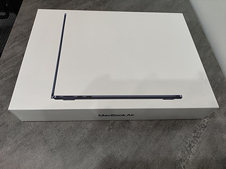 双11入手的当季新鲜MacBook Air午夜黑