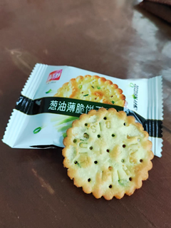 放办公室饿了来一包