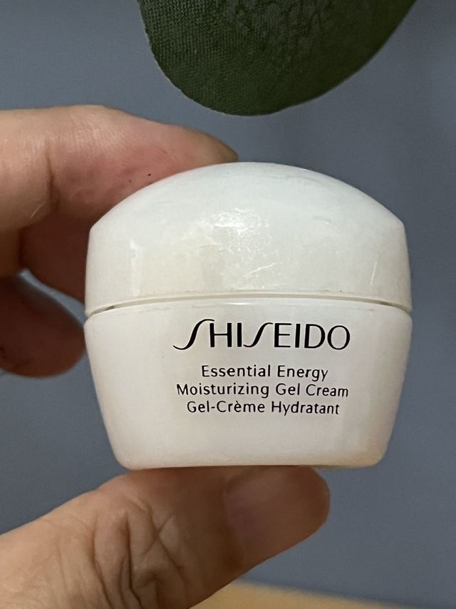 用三瓶乳液，不如用一瓶抗老面霜