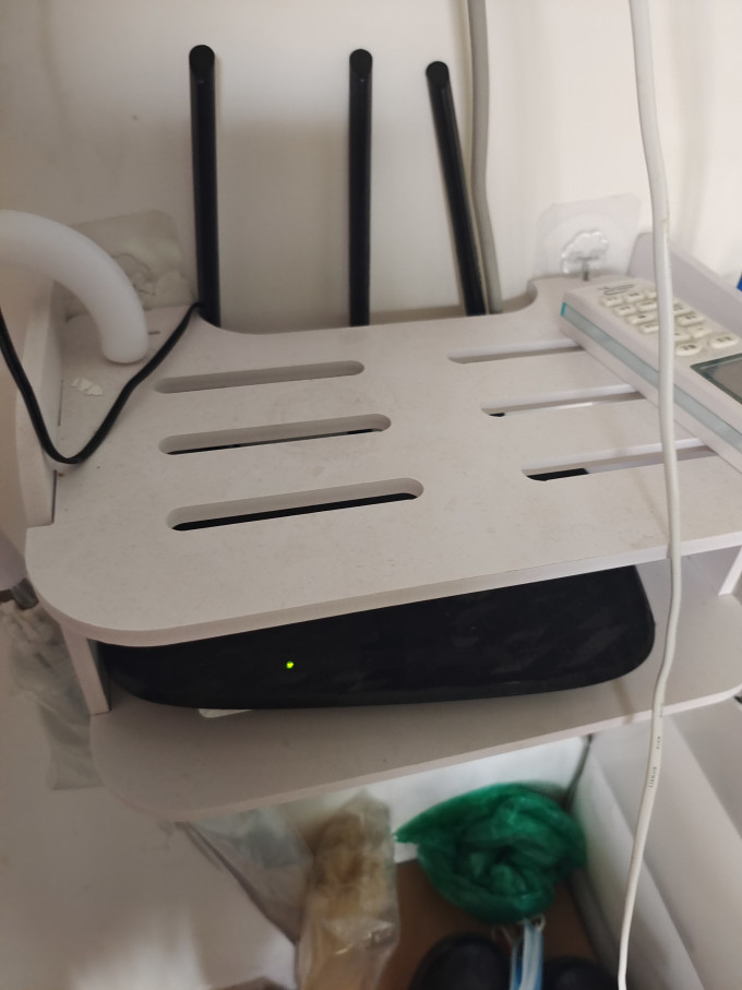 然枫客厅置物架