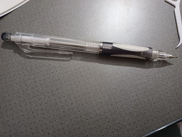 你以为这是一个碳素笔？