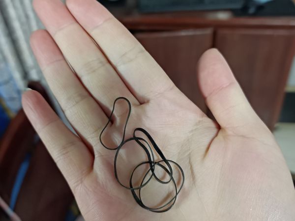 弹力超级好的黑色小皮筋！