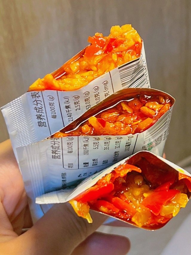 可以永远相信农大研发…这辣酱蘸鞋底都好吃