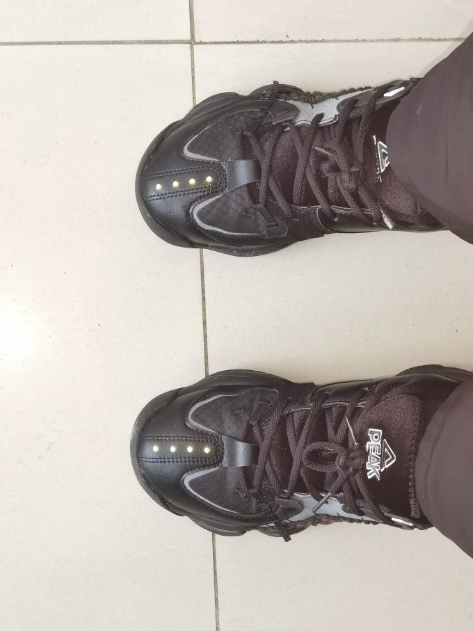 匹克休闲运动鞋