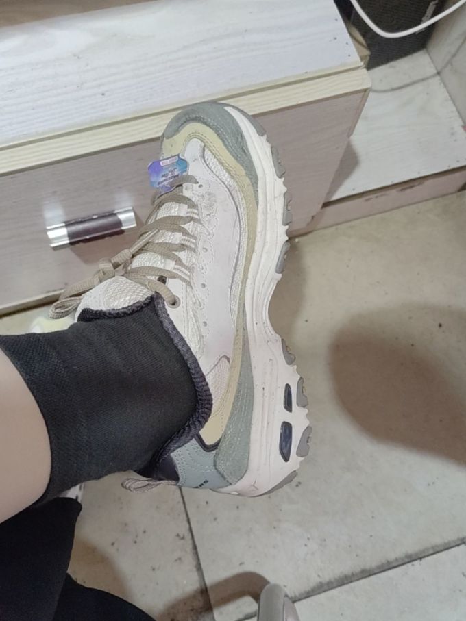 斯凯奇休闲运动鞋