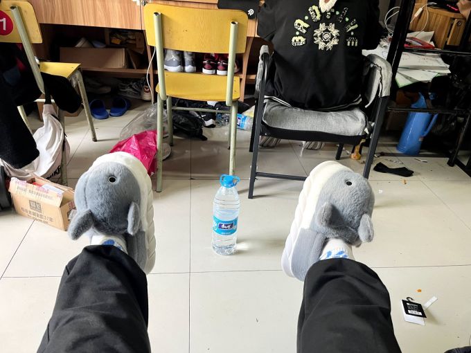 图思龙男式拖鞋
