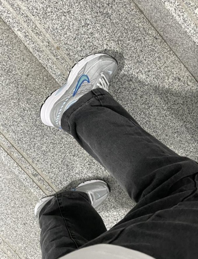 耐克跑鞋