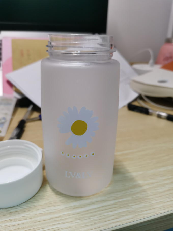 塑料杯
