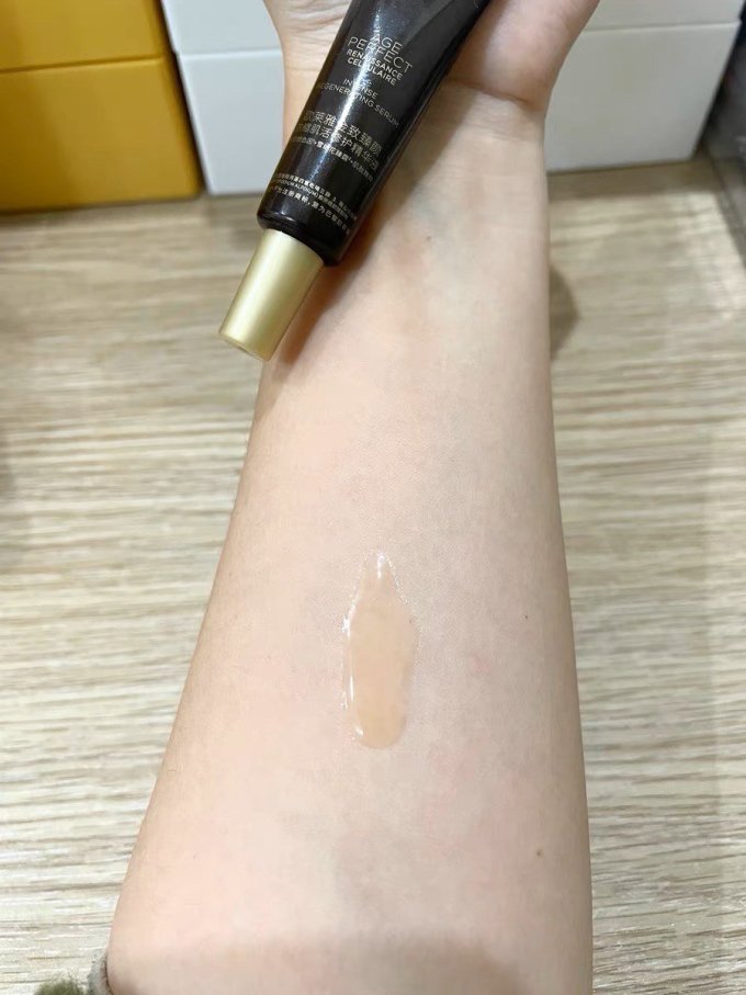 巴黎欧莱雅精华液