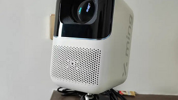 智能投影仪 篇二：小明Q2pro投影仪家用1080P全高清智能小型微型投影机小米家庭影院
