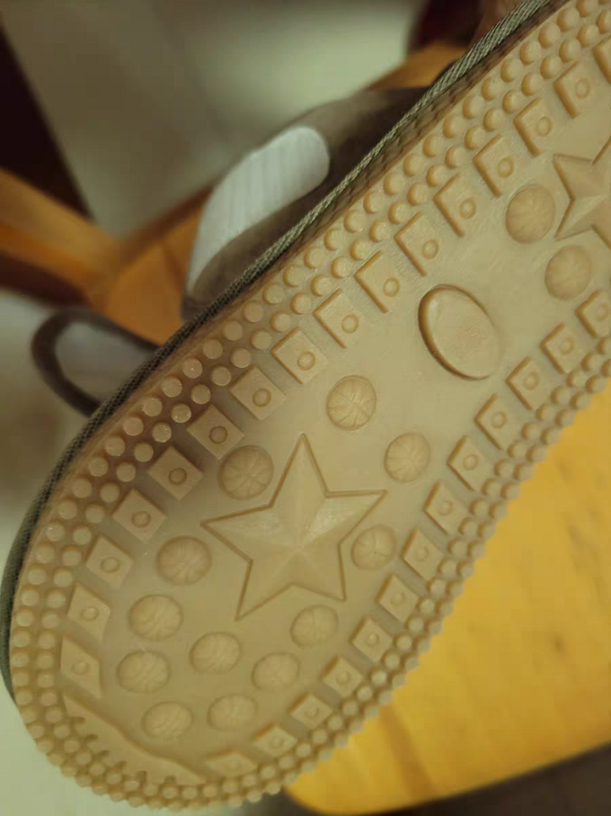 环球童鞋