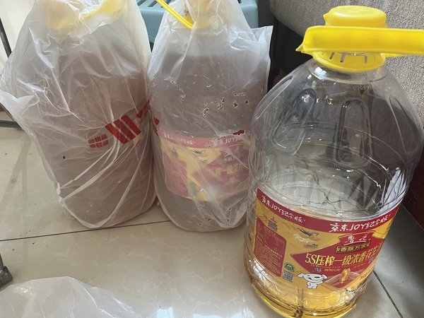 炒菜很香性价比又高的鲁花5s一级压榨花生油