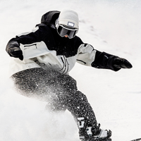 李宁发布GORE-TEX 3L滑雪服，为极限滑雪而生。