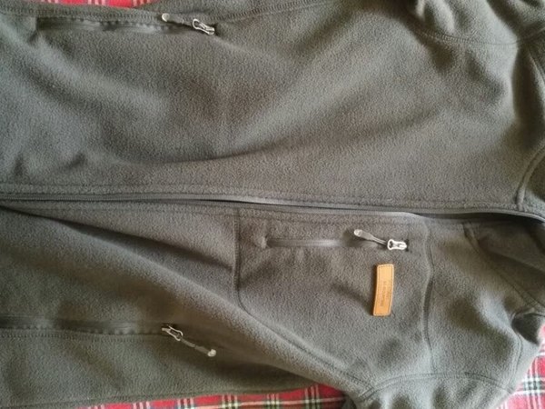 衣服很好做工细致，尺码合适样式也很好。这