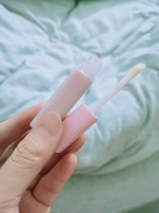 雅诗兰黛润唇膏