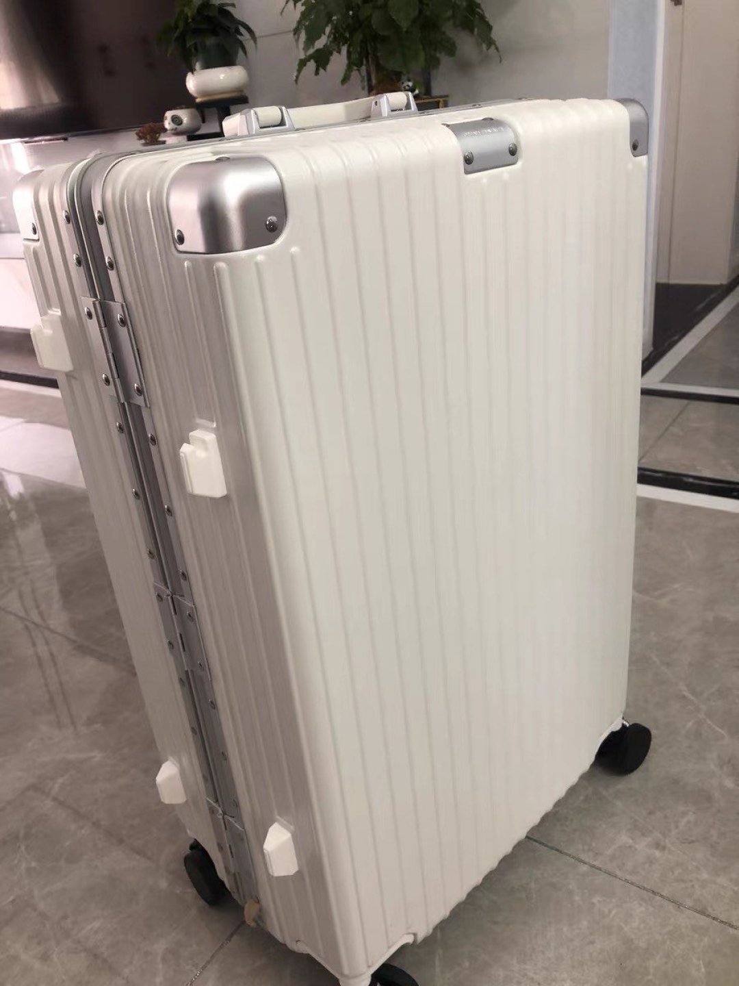 梦旅者多功能行李箱铝框拉杆箱皮箱万向轮新