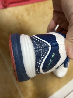 性价比超高的跑步鞋。