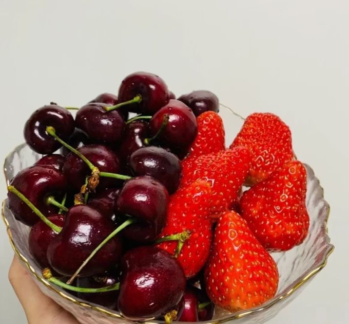 沙窝曙光草莓