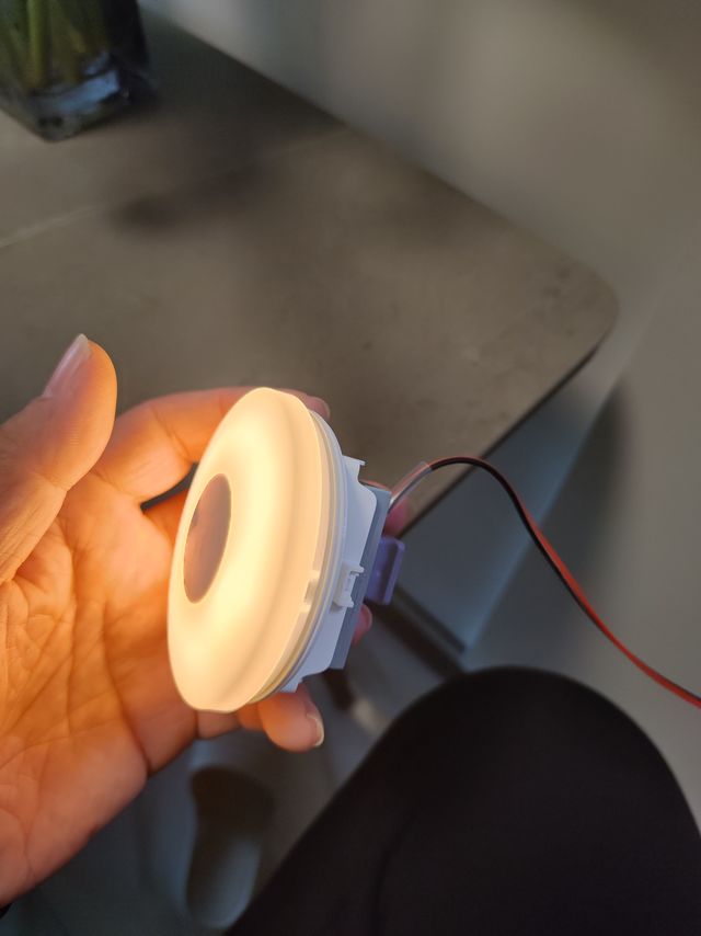 米家小夜灯简单改了一下，以后不用换电池了