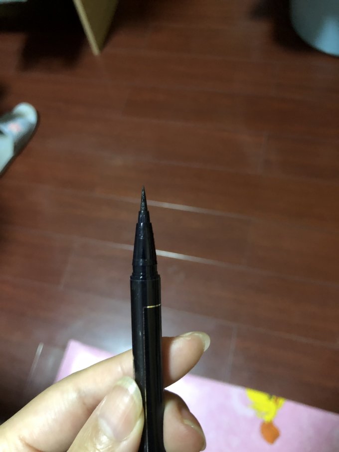 卡姿兰眼线