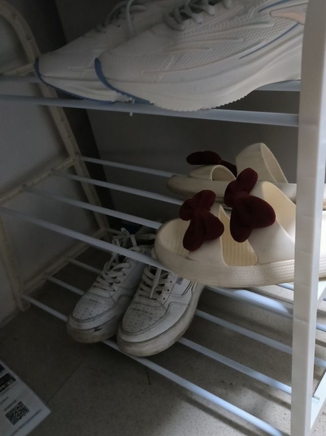 简约风格的平价实用的鞋架哦