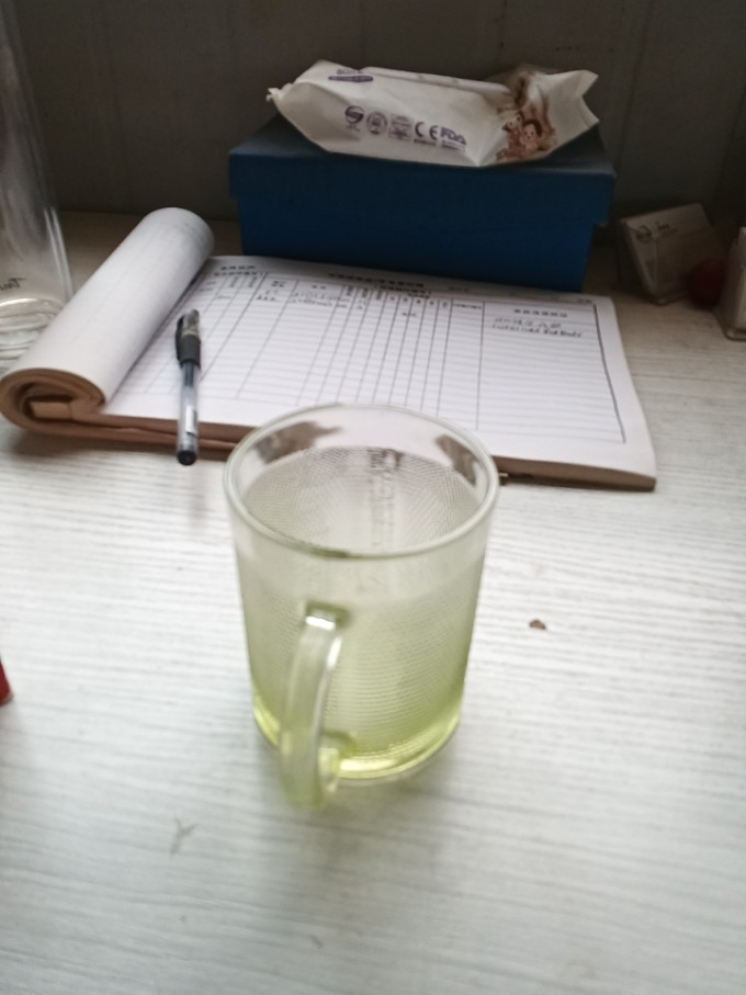 玻璃杯