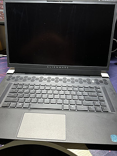 Alienware x17 新到手的玩具