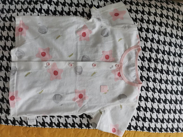 我女儿身高79公分，体重26斤，客服推荐