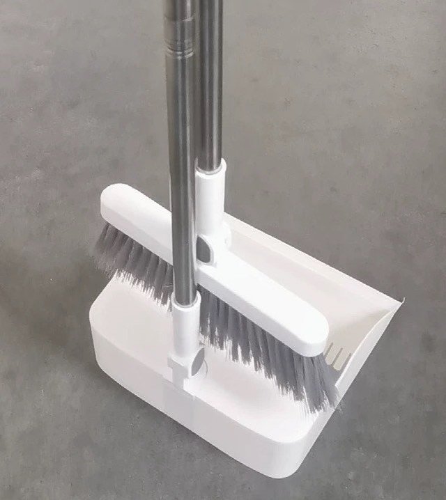 扫把用起来也很顺手，质量还不错