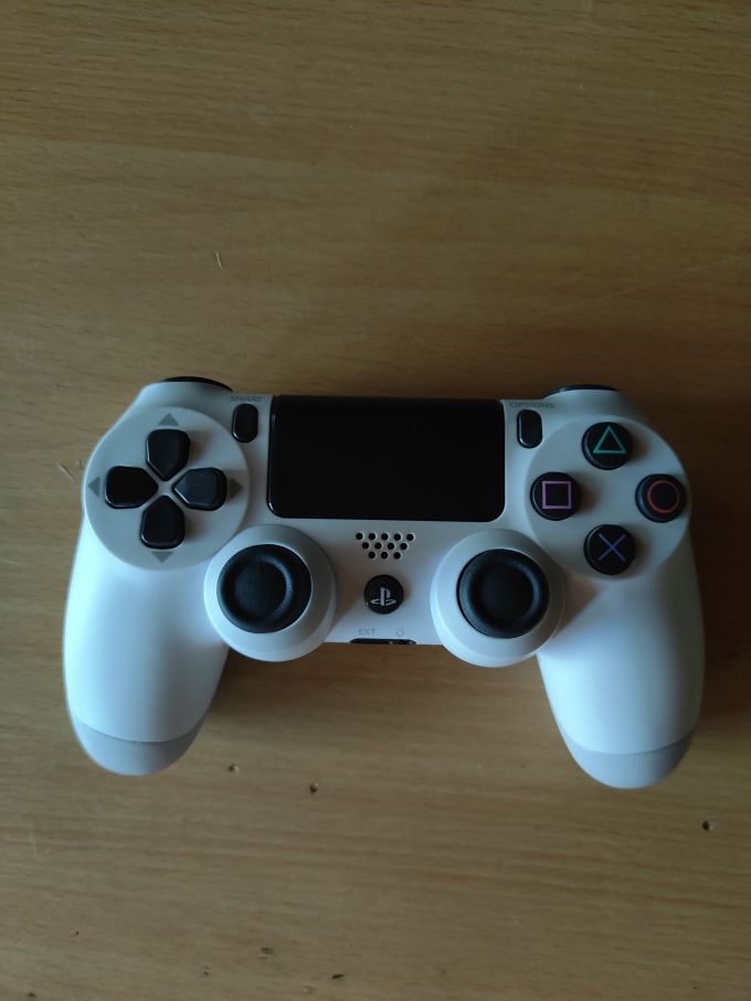 冬天就得帮男朋友实现愿望,索尼手柄