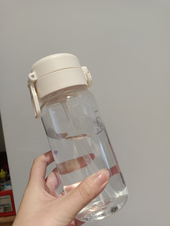 塑料杯