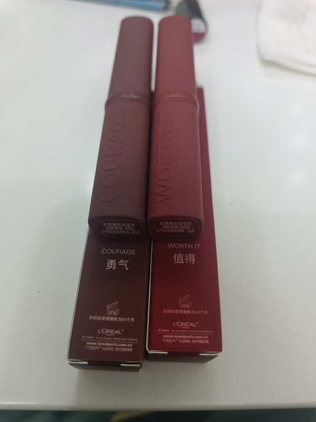 颜色非常正，网图试色啥色，他就是啥色，但