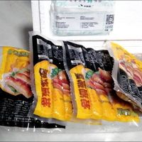 这个烤肠真的是超级好看的，而且很好吃，真