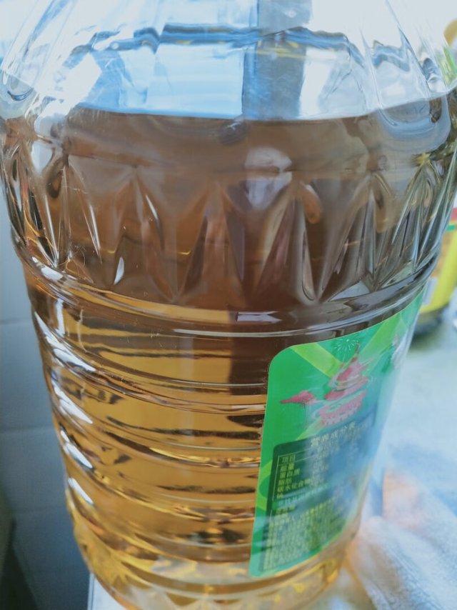赶上了鲁花搞活动，试试香飘万家的油，果然